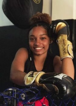 Modalidade Kickboxing Feminino na Dunamis Team